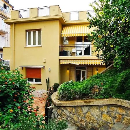 Mare Azzurro Hotel apartamentowy Lerici